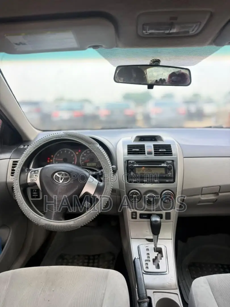 Toyota Corolla 2013 Gray