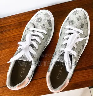 Guess Shoe