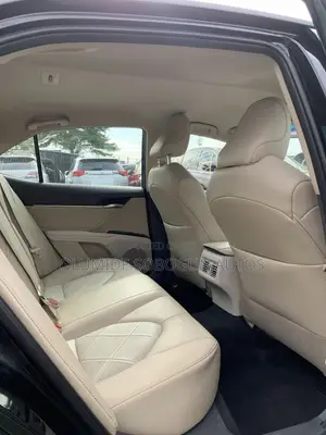 Toyota Camry XLE V6 FWD (3.5L 6cyl 8AM) 2018 Black