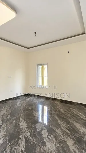 4bdrm Duplex in Off Asadu, Thinker'S, Enugu for rent