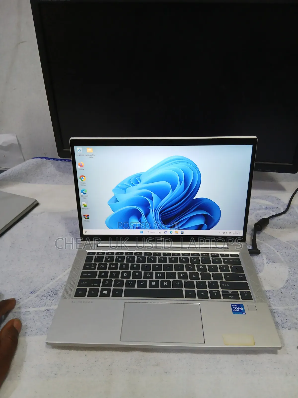 Laptop HP EliteBook 830 G8 8GB Intel Core i7 SSD 512GB