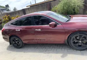 Honda Crosstour 2010 Red