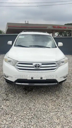 Toyota Highlander 3.5L 4WD 2013 White