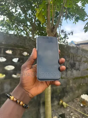 Apple iPhone 11 64 GB