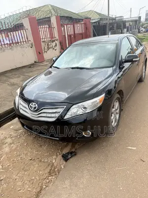 Toyota Camry XLE 4dr Sedan (2.5L 4cyl 6AM) 2010 Black
