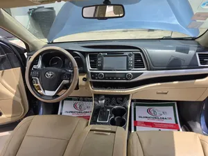 Toyota Highlander 2015 Blue