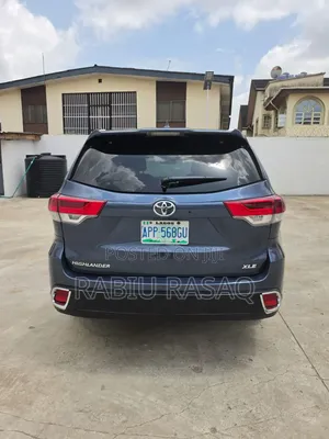 Toyota Highlander 2015 Blue