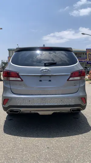 Hyundai Santa Fe 2017 Silver