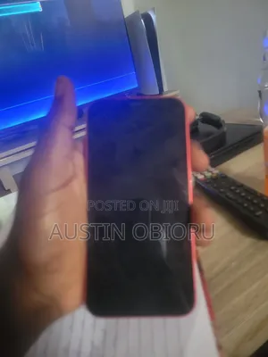 Apple iPhone 12 64 GB Red