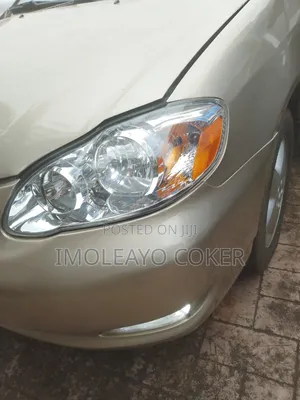 Toyota Corolla 2004 Gold