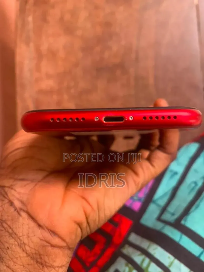 Apple iPhone XR 128 GB Red