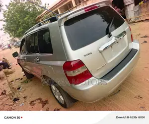 Toyota Highlander 2006 Silver