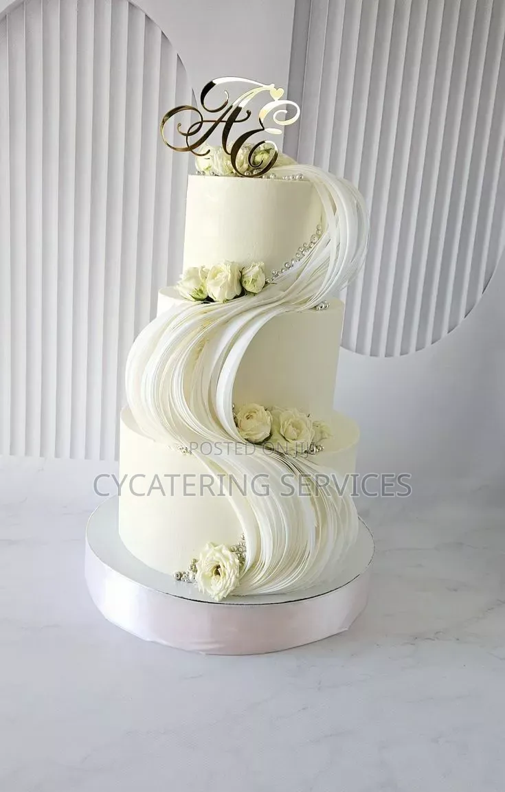 Affordable 3 Step Wedding Cake