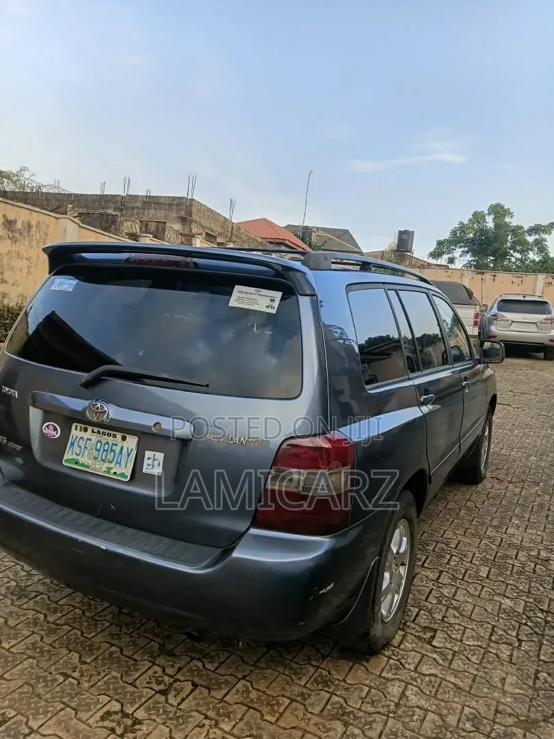 Toyota Highlander 2005 Blue