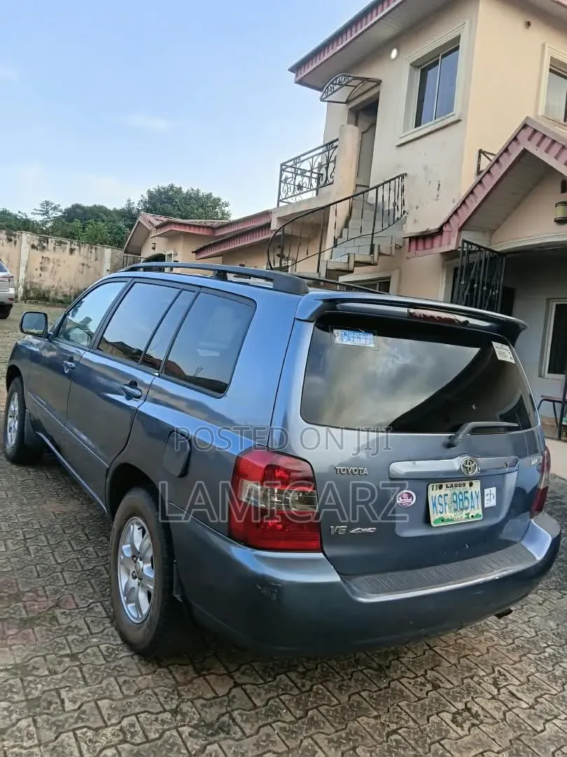 Toyota Highlander 2005 Blue