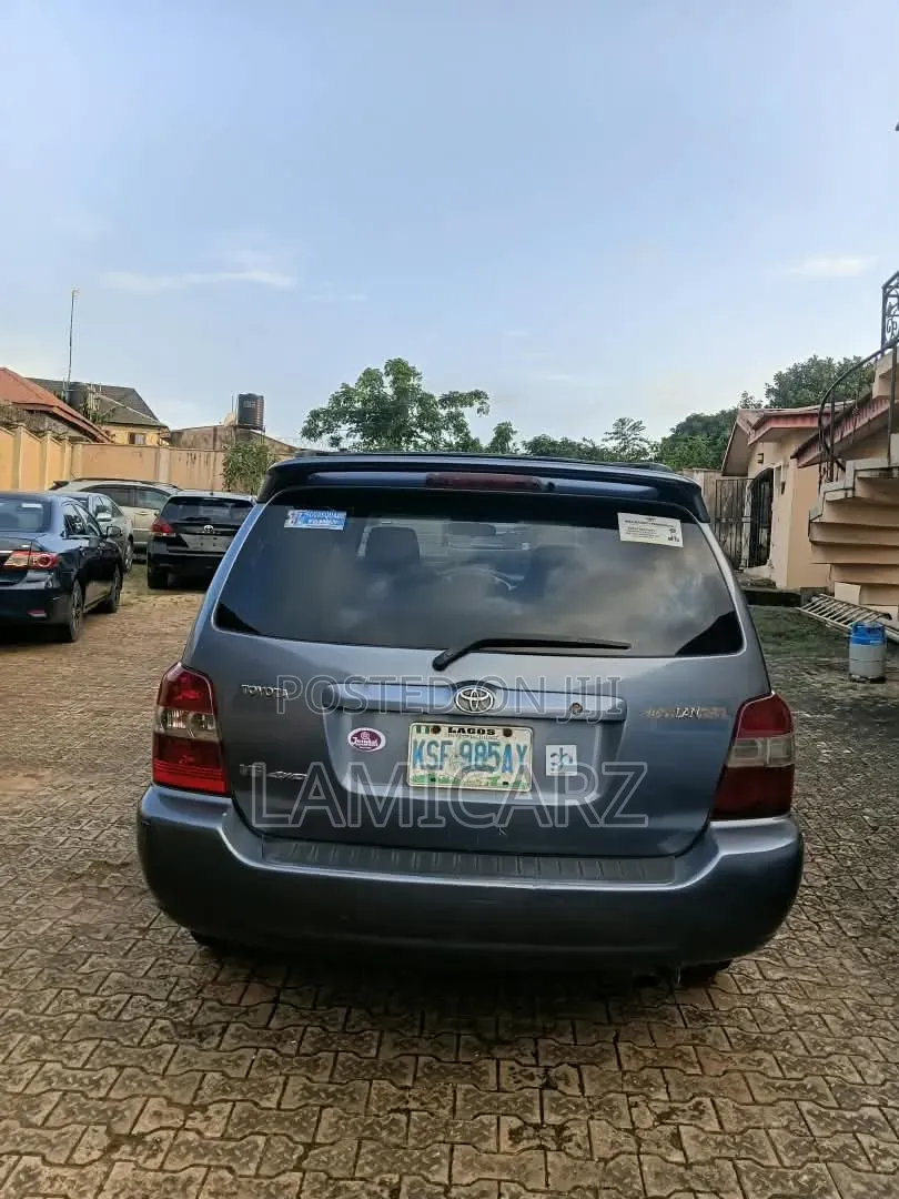 Toyota Highlander 2005 Blue