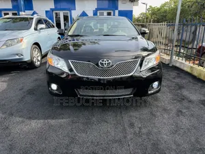 Toyota Camry XLE 4dr Sedan (2.5L 4cyl 6A) 2011 Black