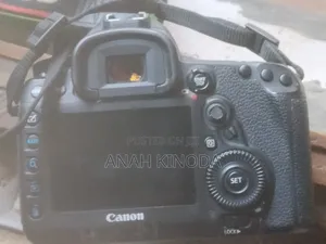 Canon 5D Mark IV Camera