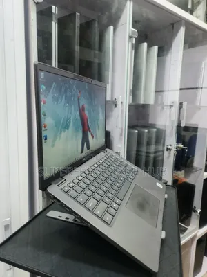 Laptop Dell Latitude 7410 16GB Intel Core i7 SSD 256GB