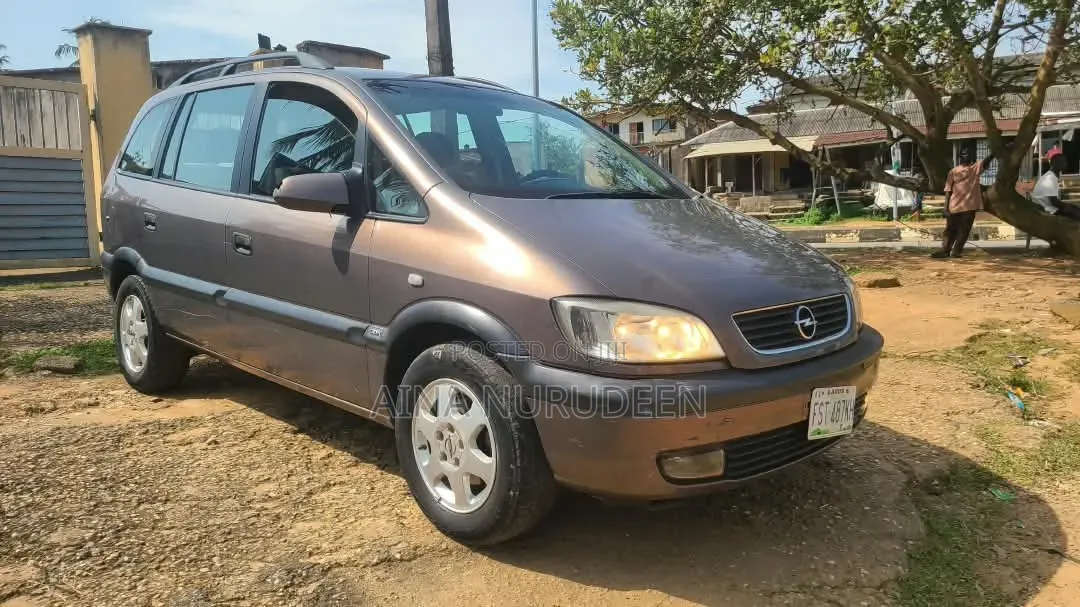 Opel Zafira 2002 Brown
