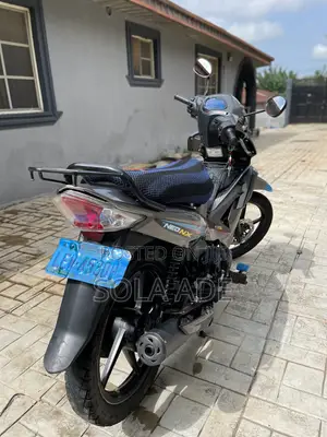 TVS Neo NX 2025 Silver