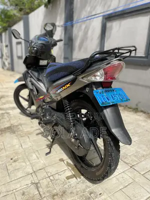 TVS Neo NX 2025 Silver