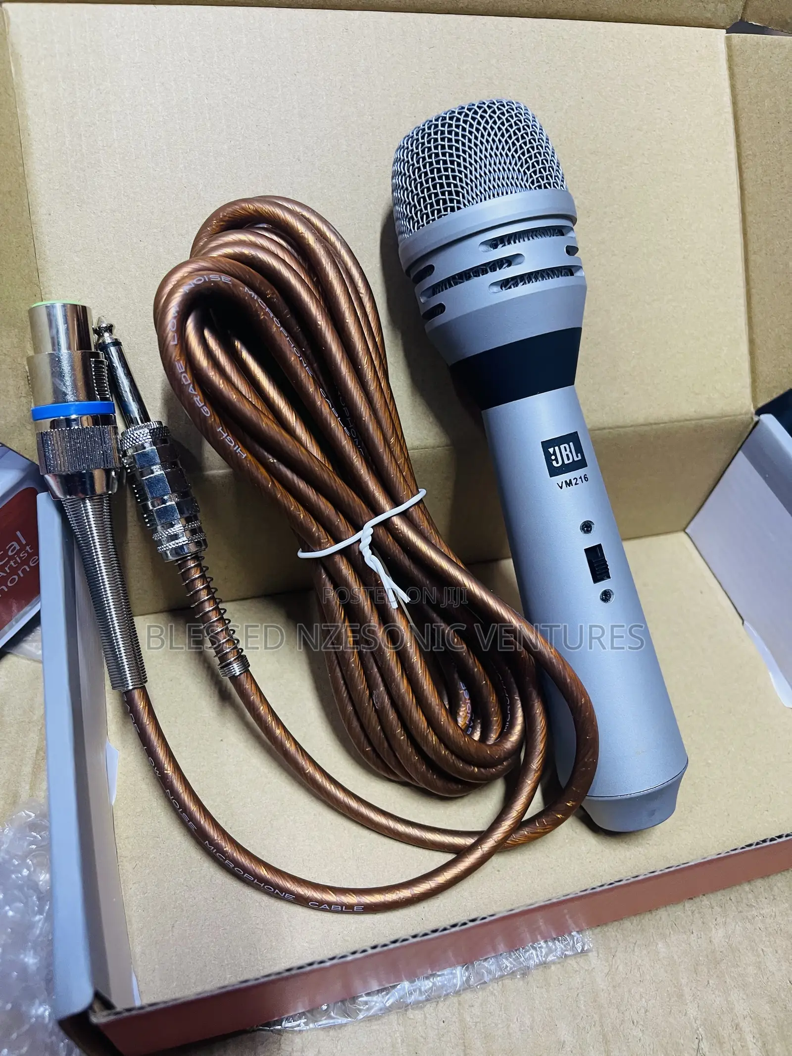 JBL Wired Microphone