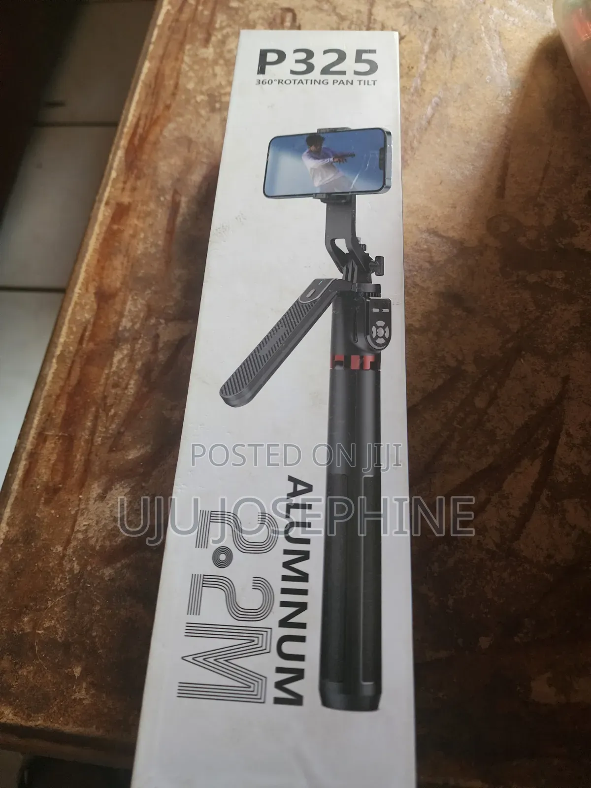 P325 Rotating Selfie Stick