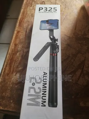 P325 Rotating Selfie Stick