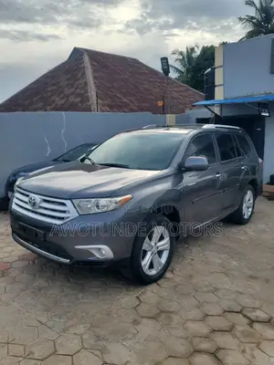 Toyota Highlander 2010 Gray