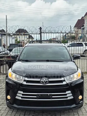 Toyota Highlander XLE 4x4 V6 (3.5L 6cyl 8A) 2017 Black