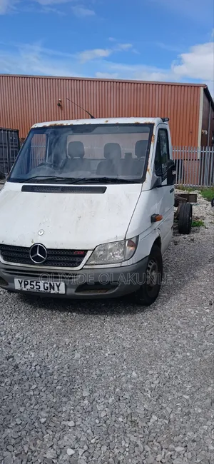 Mercedes-Benz 814D 1998 White