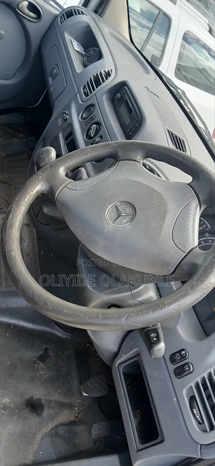 Mercedes-Benz 814D 1998 White