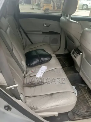 Toyota Venza 2011 Silver