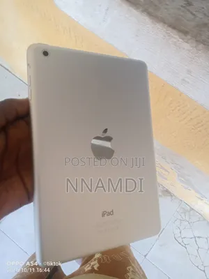 Apple iPad mini 3 16 GB Silver