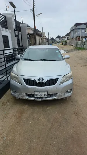 Toyota Camry SE 4dr Sedan (2.5L 4cyl 6AM) 2010 Silver