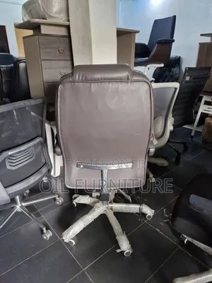 ​Ergonomic Leather Office Chair With Pull-Out Footrest & Recliner