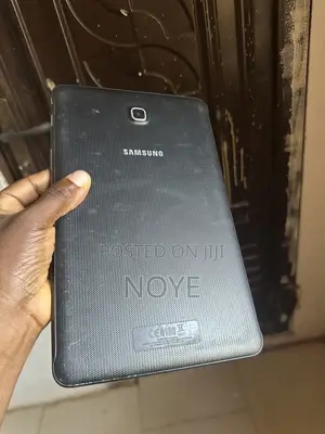 Samsung Galaxy Tab E SM-T561 8 GB Black