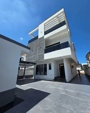 5bdrm Duplex in Ikate for rent