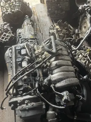 Toyota Tundra 2004 Engine 2uz and Transmission Gear Box2wd