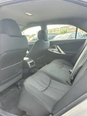Toyota Camry SE 4dr Sedan (2.5L 4cyl 6AM) 2010 Silver