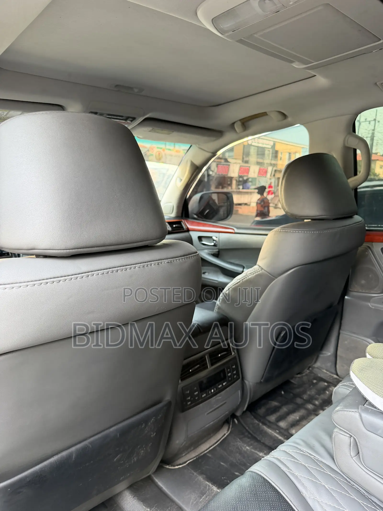 Lexus LX 570 2010 Silver