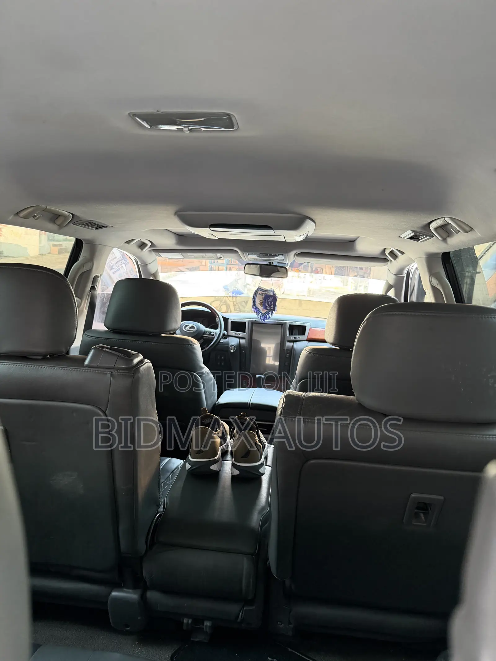 Lexus LX 570 2010 Silver