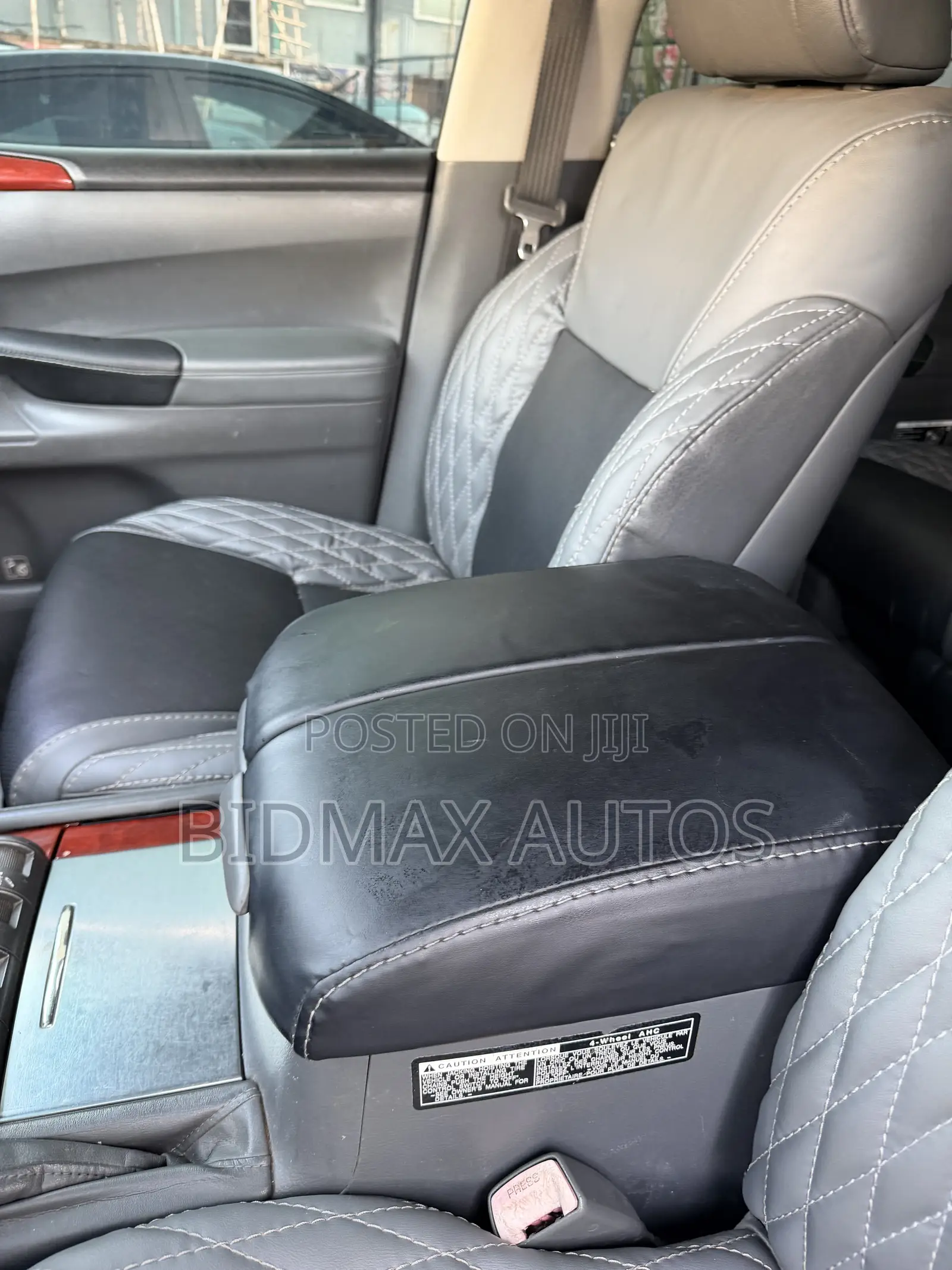 Lexus LX 570 2010 Silver