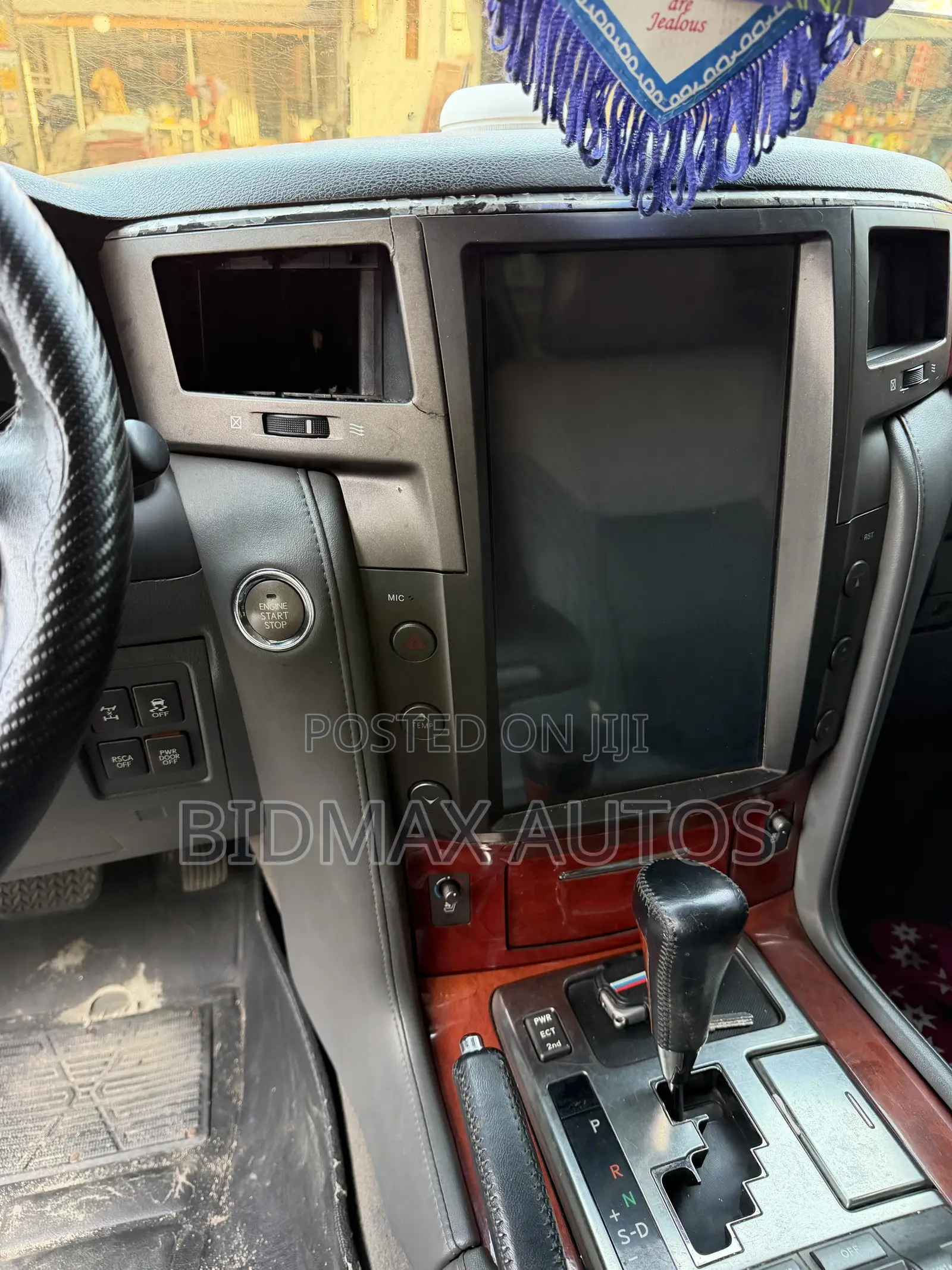 Lexus LX 570 2010 Silver