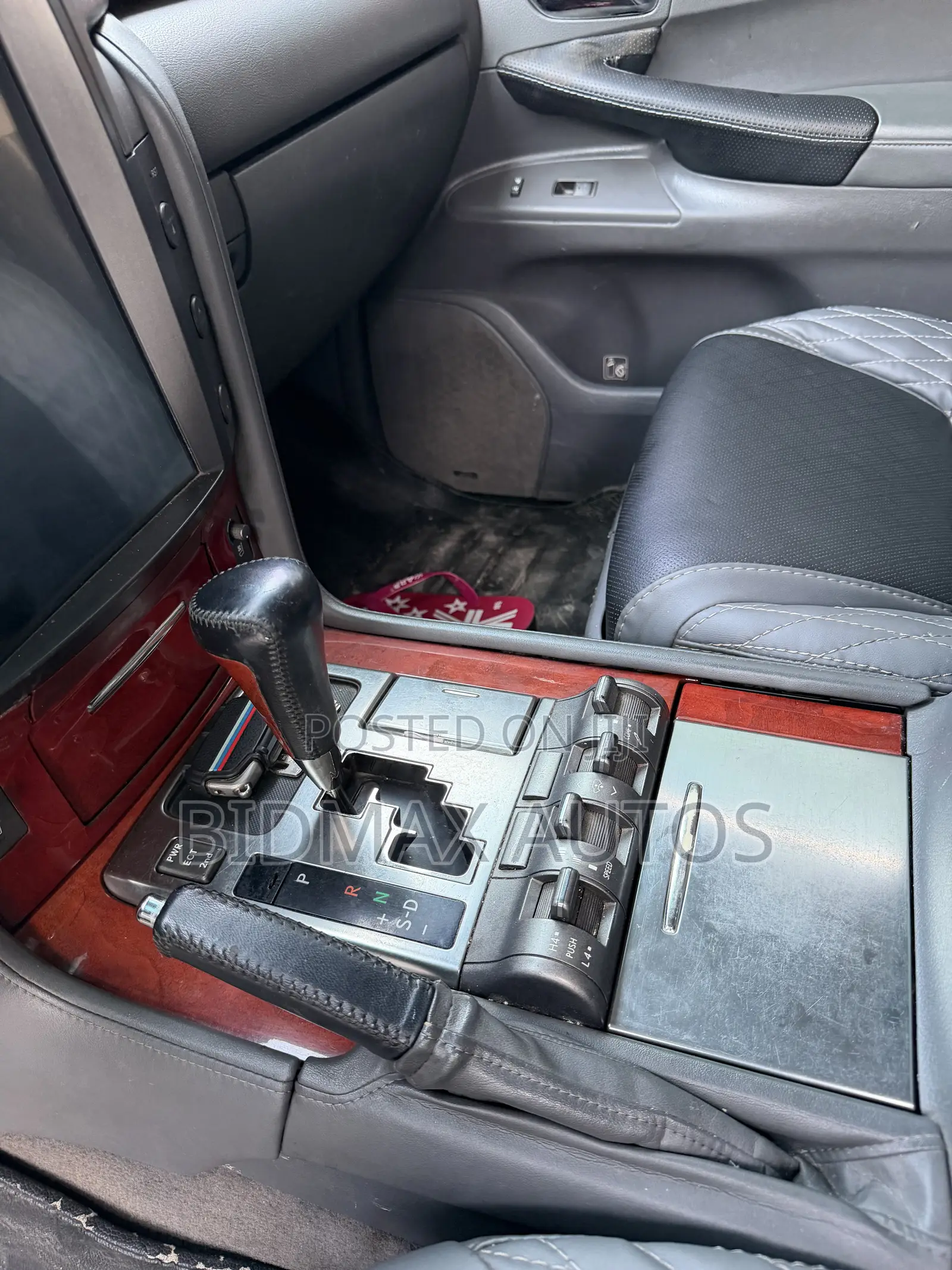 Lexus LX 570 2010 Silver