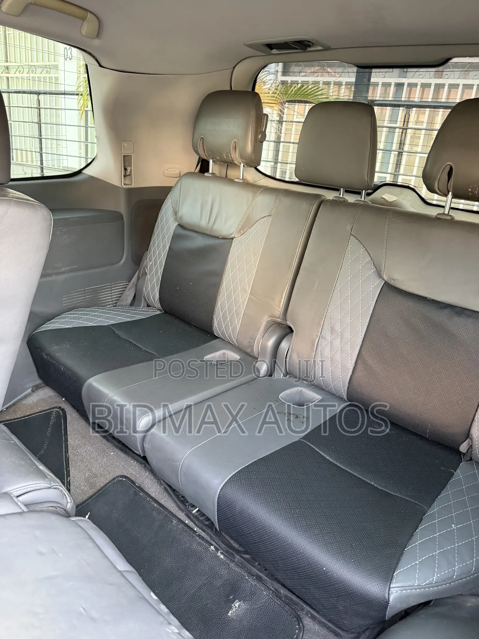 Lexus LX 570 2010 Silver