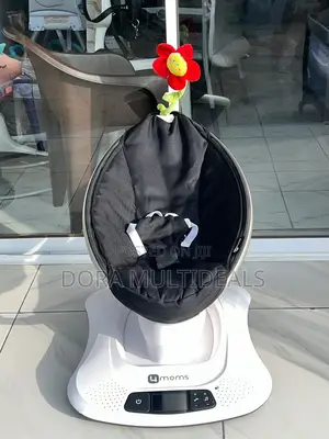 4Moms Mamaroo Multimotion Blutooth Swing - Foreign Neatly Used