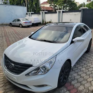 Hyundai Sonata Limited Sedan FWD (2.4L 4cyl 6A) 2011 White