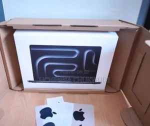 New Laptop Apple MacBook Pro 2025 M5 24GB Apple M5 SSD 1T